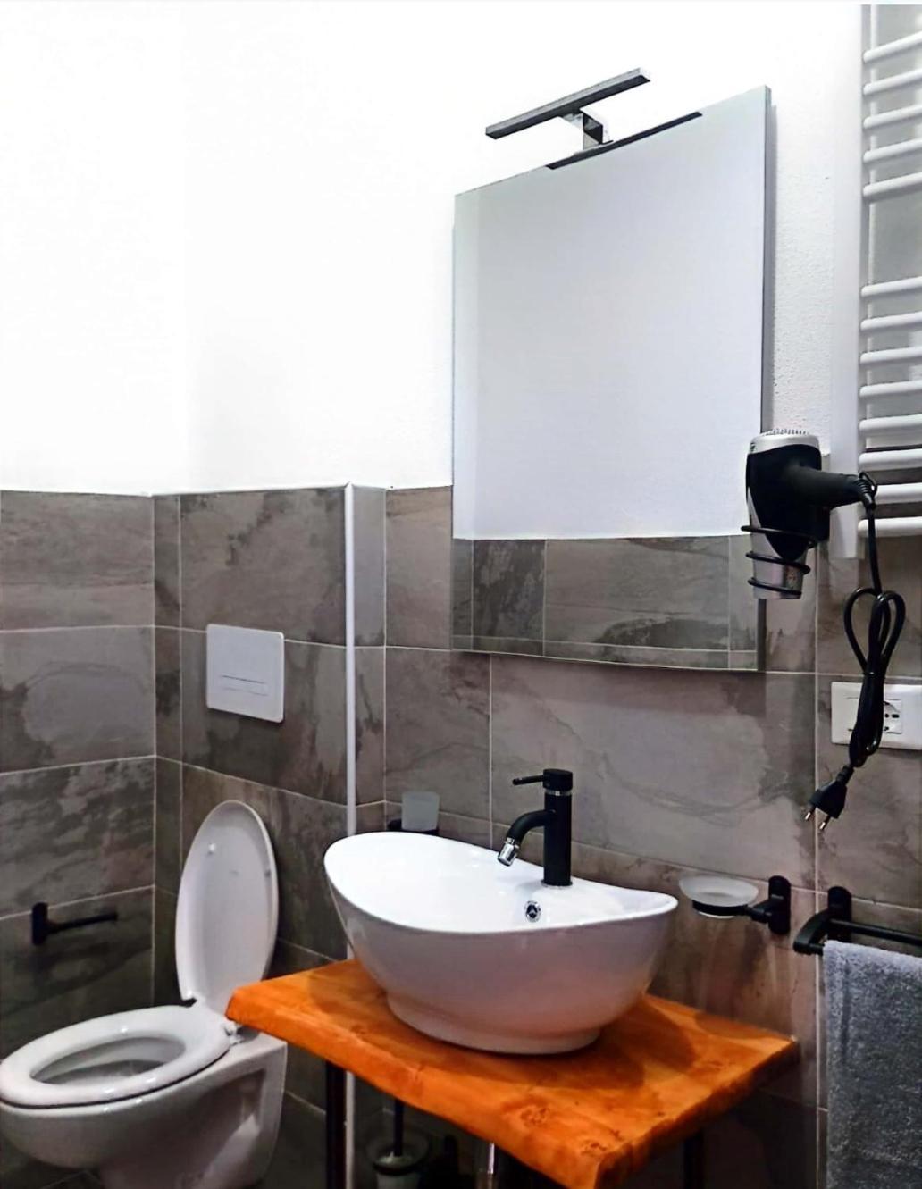 La Plaza Otel Ollolai Dış mekan fotoğraf