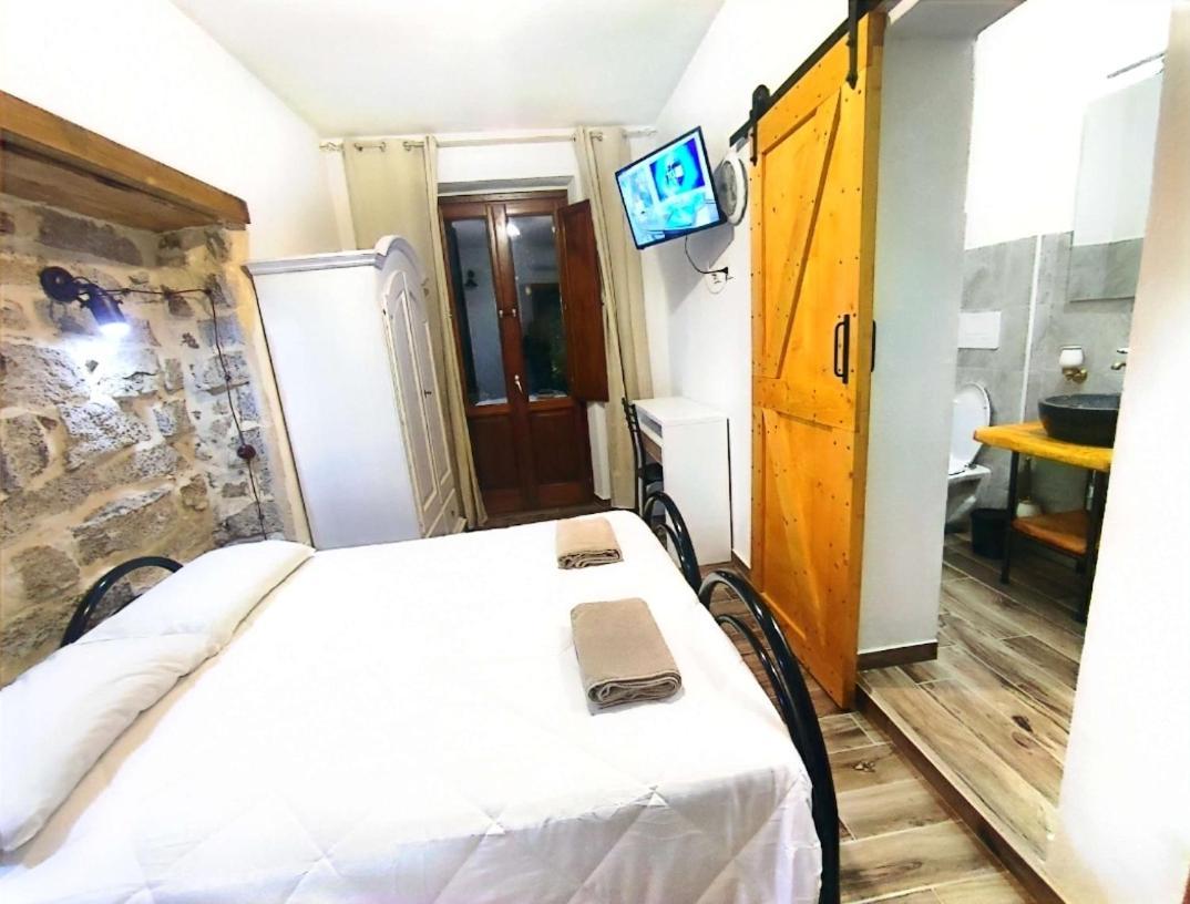 La Plaza Otel Ollolai Dış mekan fotoğraf
